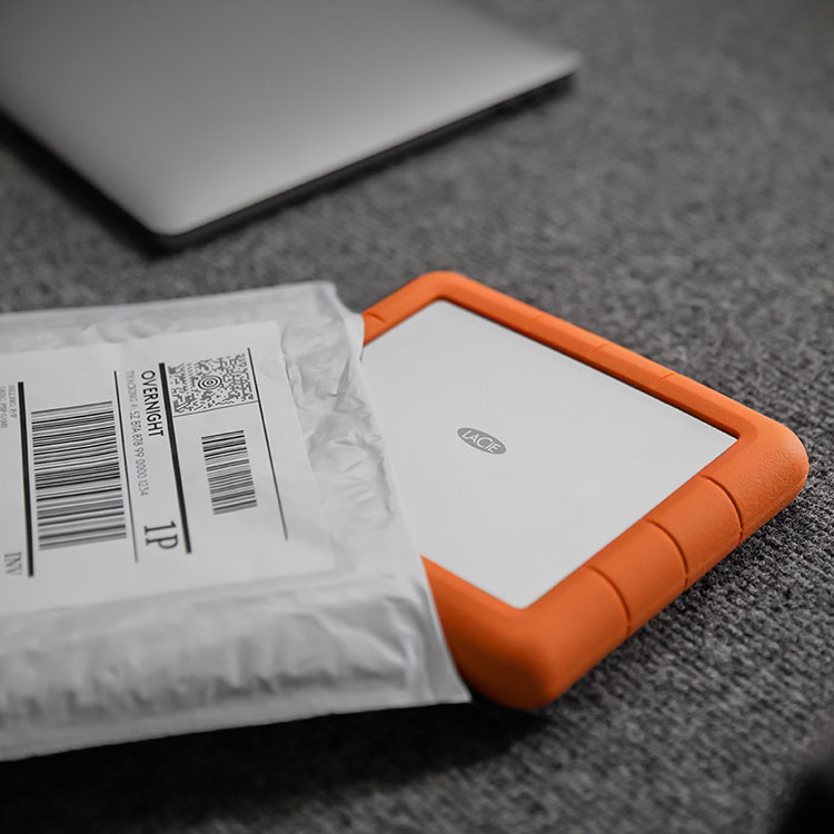 Rugged-RAID-Shuttle_jiffy LaCie Rugged RAID Shuttle 8TB - Shipping