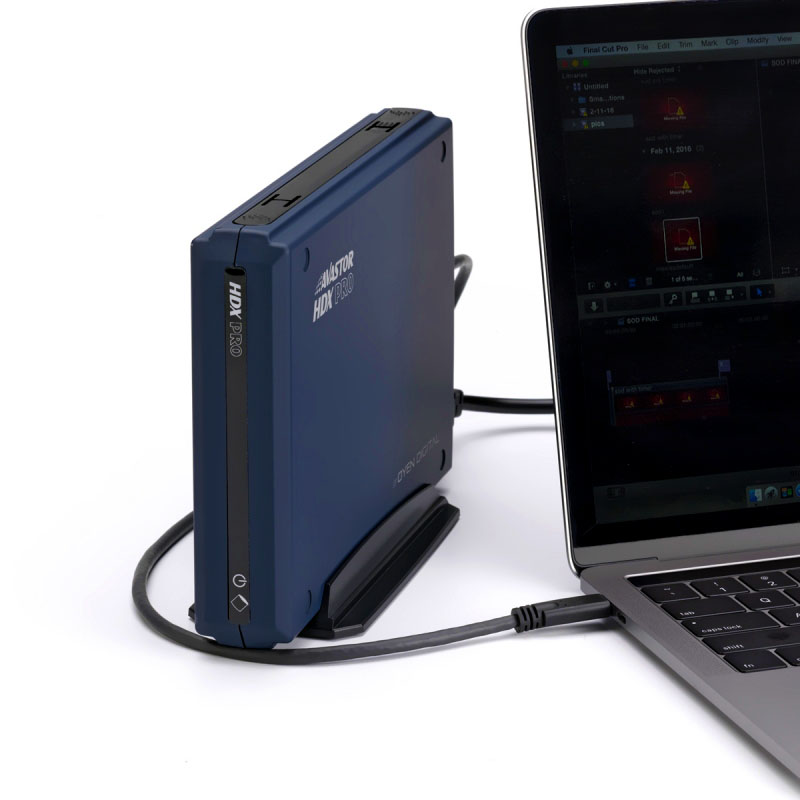 HDX-PRO_laptop Avastor HDX Pro with USB-C
