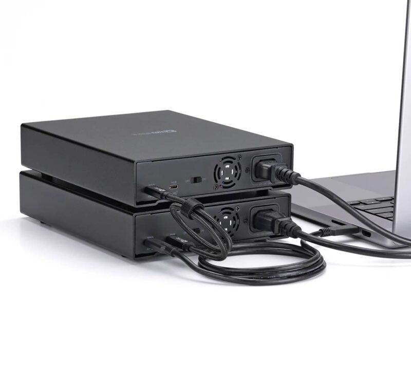 hdx-pro-c_chain stacked HDX Pro C using USB-C daisy chain